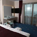 Hotel Perla Royal