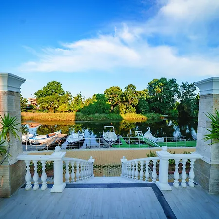 Perla Royal プリモルスコ