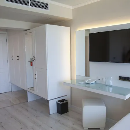 Perla Royal 5*