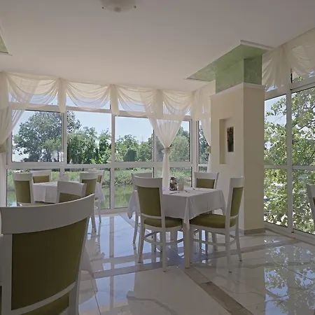 Perla Royal プリモルスコ