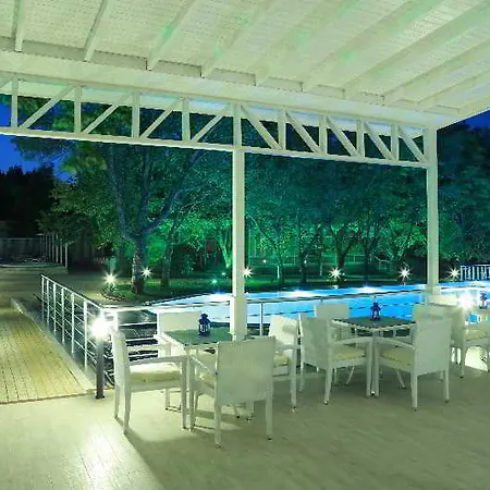 Hotel Perla Royal