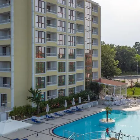 Hotel Perla Royal