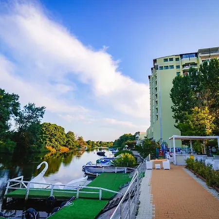 Hotel Perla Royal
