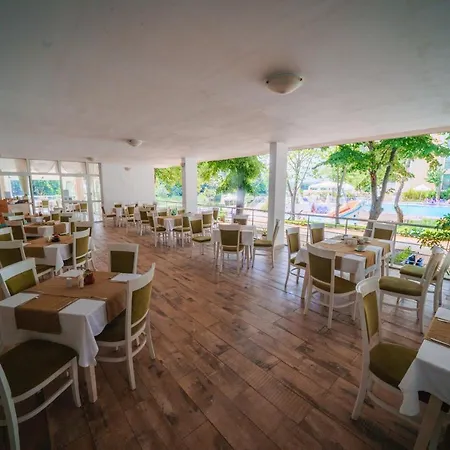 ホテル Perla Royal 5*